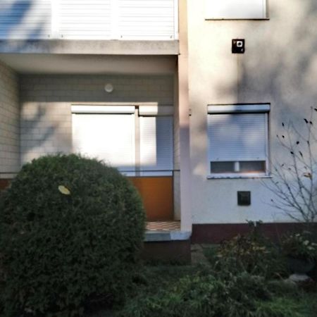 Fuesti Fecske Apartman Hajduszoboszlo Exterior photo